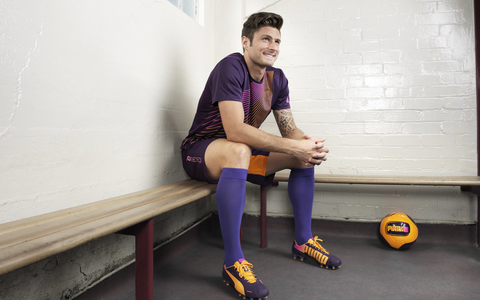 开云体育软件-湖人发布“球员文创计划”，支持年轻人创业梦想，湖人队文案